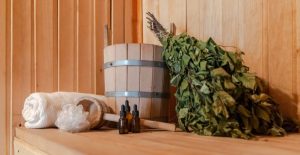 Jak połączyć saunę z aromaterapią? Przewodnik po zapachach, które wspierają relaks i dobre samopoczucie